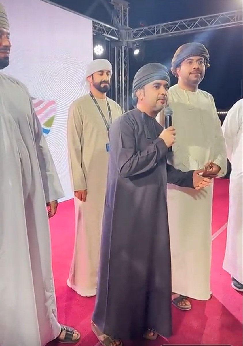 وفي ختام مهرجان #الشتاء_مسندم سعدنا  بما قدمته من عطاء ووقت وجهد لهذا الكرنفال المميز وكانت تجربة فريدة من نوعها 

شُكر خاص لرئيس اللجنة / الاستاذ عبدالله الشحي الشتاء_مسندم