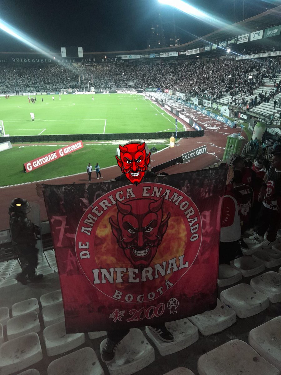 IBogo77a's tweet photo. Y Que si el Domingo Vamos Para el Pascual  ya Eliminados @AmericadeCali?, Claro Que SI Este Amor es Para Toda la Vida🇦🇹👹

@DR_Colombia https://t.co/iCLv2xLKmI