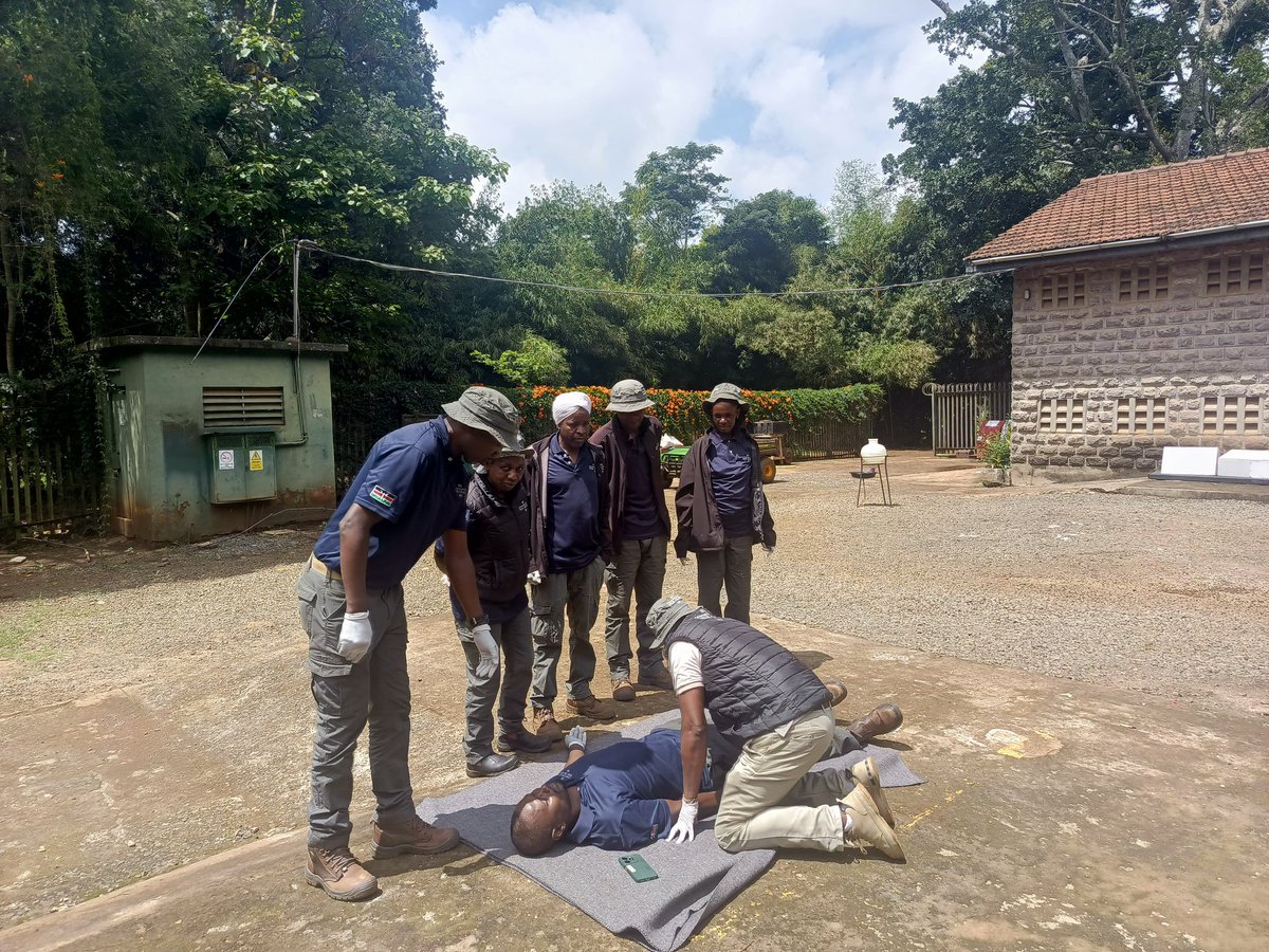 achini_daniel's tweet photo. A busy week for @CWGC Kenya team undergoing the statutory First Aid and Fire Safety training. https://t.co/R42Jn54s1i
