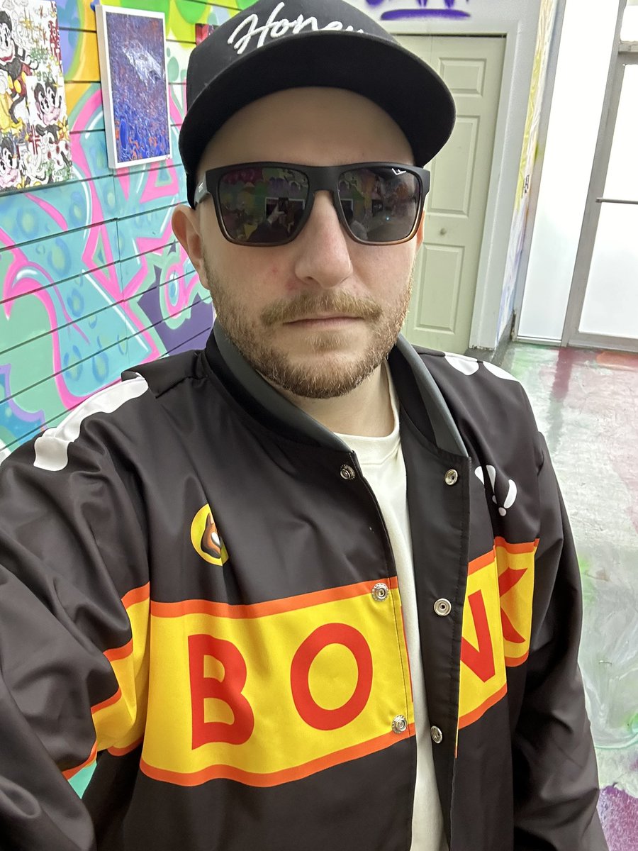 gotto_'s tweet photo. Only 5 jackets available, thanks for the drip @bonk_inu!

Can confirm the dog BONKS ❗️❗️❗️ https://t.co/BYWiLs6Vth