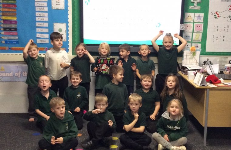 Wansbeckyear5's tweet photo. Thank you so much @readysteadread for our new Christmas book! Year 5 really enjoyed recommending the book to Year 1 who enjoyed reading it even more ❤️ we can’t wait to read the rest of the books with other year groups📚 🌟❤️ https://t.co/gfqnkPL8EM