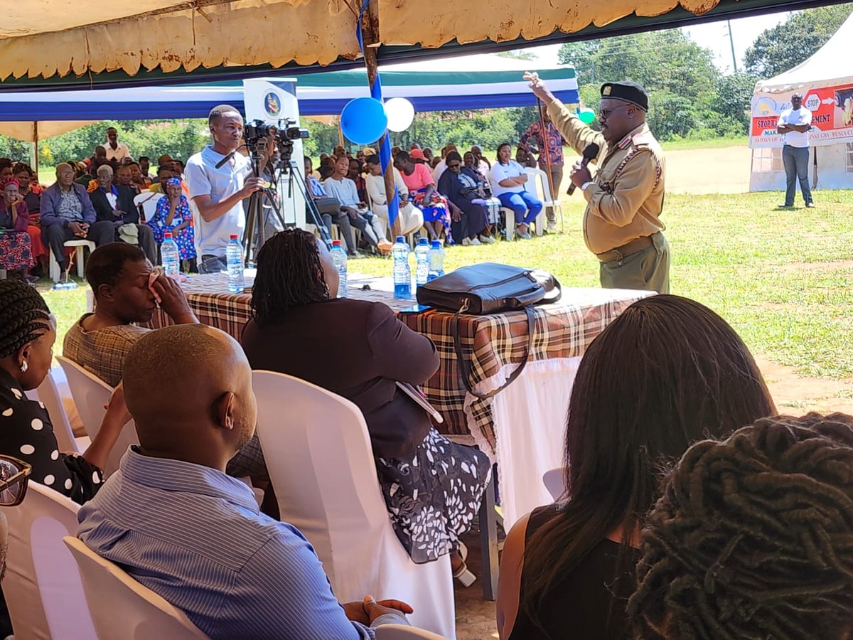 RButula's tweet photo. Today REEPin partnership with the Busia ODPP office hosted a community sensitization on SGBV. At the end of the event a legal clinic for community members who needed legal aid was conducted.
@equalitynow 
@COL4D 
@UraiaTrust https://t.co/mGjOHXo43w