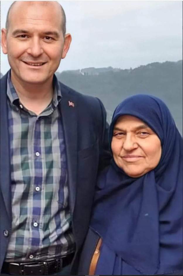 ilhami3344's tweet photo. @suleymansoylu @NurayColak1511 HAVADA, KARADA, DENİZDE, VATANIN HER YERİNDE TEK BAYRAK TEK VATAN İÇİN CANIM FEDA DİYEN ALLAH'IN SEVGİLİ KULLARI ARASINDA YER ALAN VATAN SEVDALISI SÜLEYMAN SOYLU BAKANIM #İYİKİVARSIN
#HERDAİMSENİNLEYİZ
#HERDAİMYANINDAYIZ
#SÜLEYMANSOYLU 🇹🇷
#BAKANIM https://t.co/XJpzmF5XoY