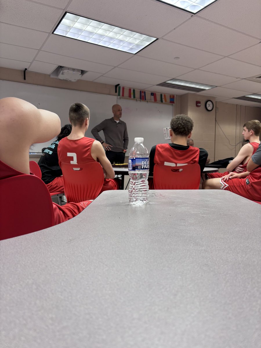 CoachVes717's tweet photo. Huge thank you to Cumberland Valley boys soccer coach Matt Billman for coming in today and speaking with our team about leadership and focusing on success! https://t.co/wgWOBJWYhh