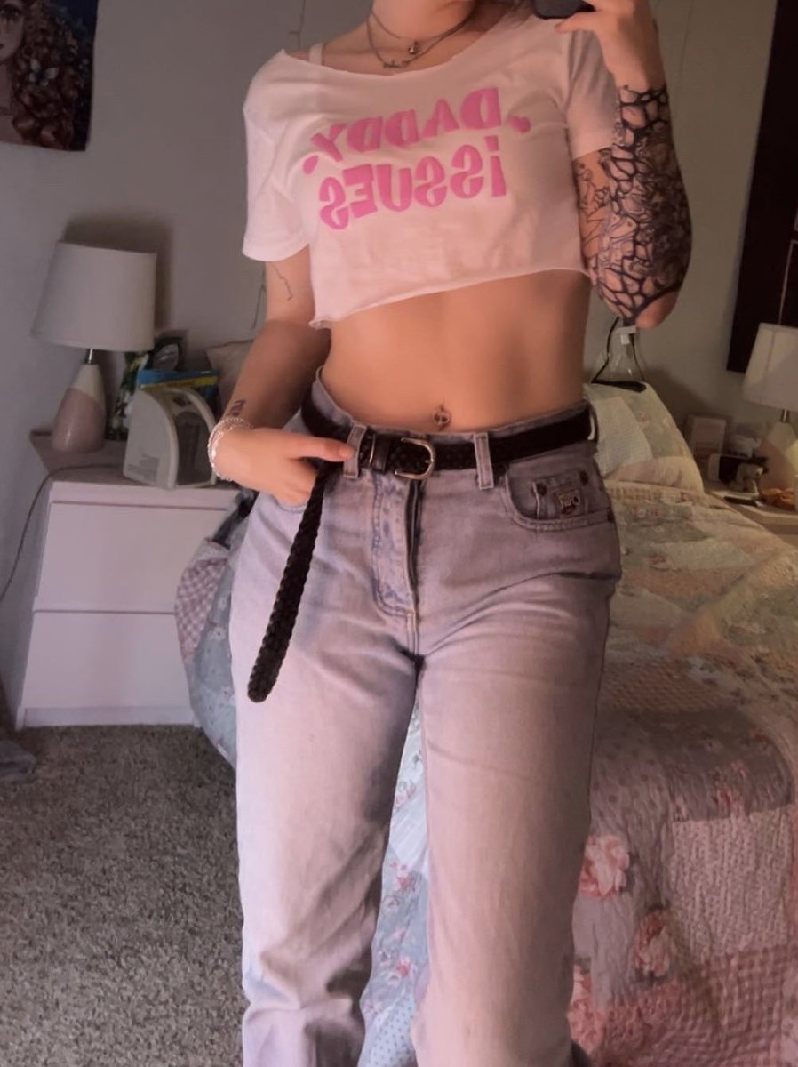 tinywizard21's tweet photo. I want a new tattoo 🧎‍♀️‍➡️ https://t.co/aSWOO0U7cm