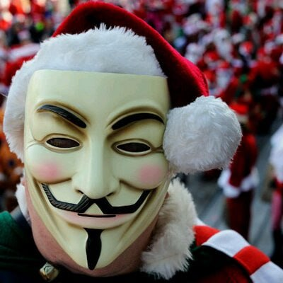 santoshi_sol_'s tweet photo. What if Satoshi is Santa? Who knows. https://t.co/r6ktQsJ9Wj