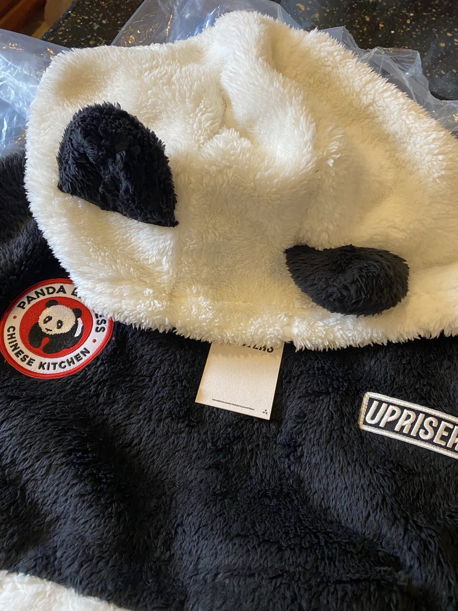 AlohaAChun's tweet photo. Did you get one? Thank you to all the hardworking employees who helped make this morning a smooth one. #pandaexpress #panda https://t.co/crqghUgSof