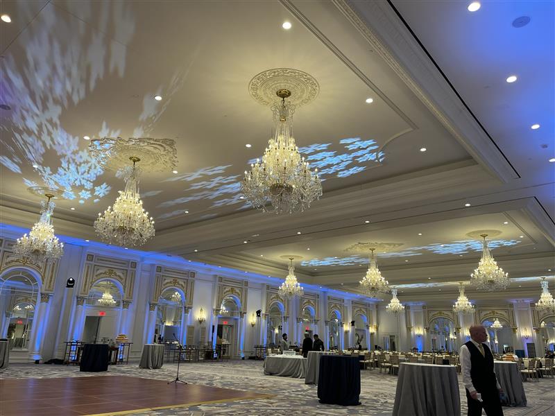 keynote_event's tweet photo. The holiday season is here, and Keynote Event Services is gearing up to make your celebrations unforgettable! 🎉 
#eventplanning #lightingdesign #audiovisual #Keynoteevents #events #eventdesign #corporateevents #holidayseason https://t.co/zcCVdmPX9q