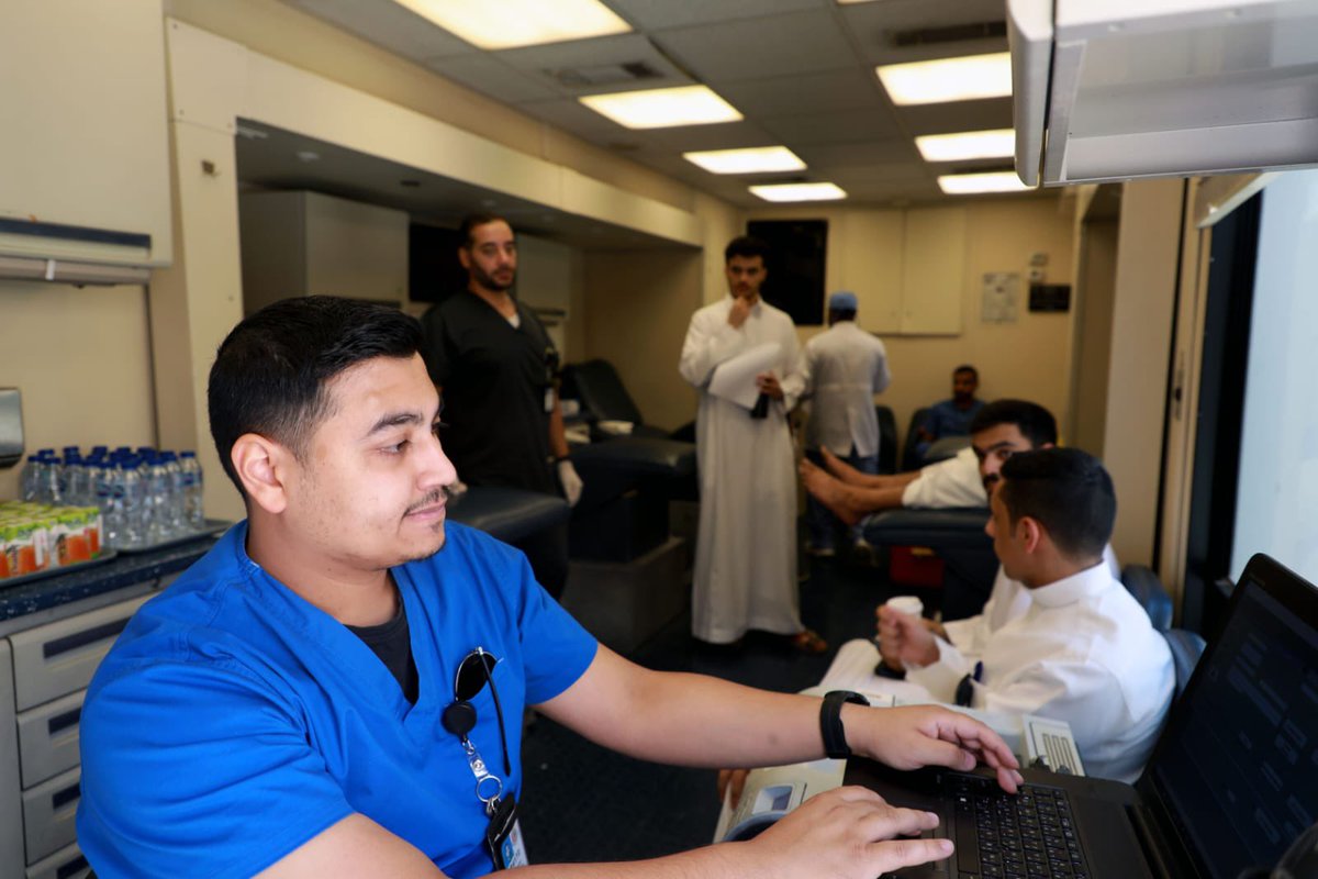 بمشاركة أكثر من 1500 متبرع..
#جامعة_الإمام ممثلةً بالإدارة العامة للمسؤولية المجتمعية وخدمة المجتمع تختتم اليوم الخميس 2024/12/5م حملة التبرع بالدم.
#اليوم_السعودي_والعالمي_للتطوع_2024م 
imamu.edu.sa/news/Pages/new…