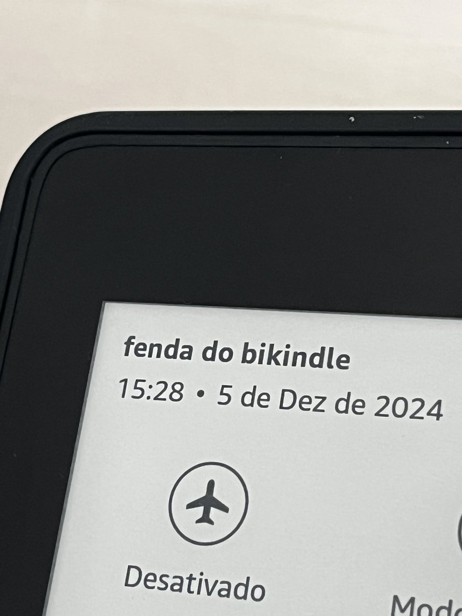 aoifesangel's tweet photo. qual o nome do kindle de vcs? https://t.co/Po315d3IdM