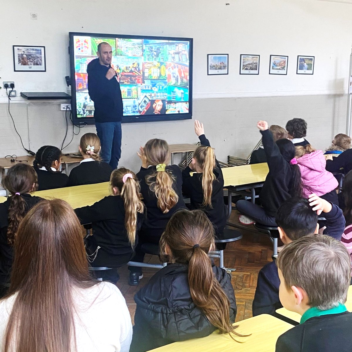 PaulCurtisArty's tweet photo. I had the great honour of officially opening the new art centre at @PrimaryGrove in New Ferry, #Wirral.
I talked the pupils through some of the secrets of painting #murals & we discussed all the #StreetArt I have painted in #NewFerry (18 in total)
#artcentre #paulcurtis #art https://t.co/wqkm1IuSpb