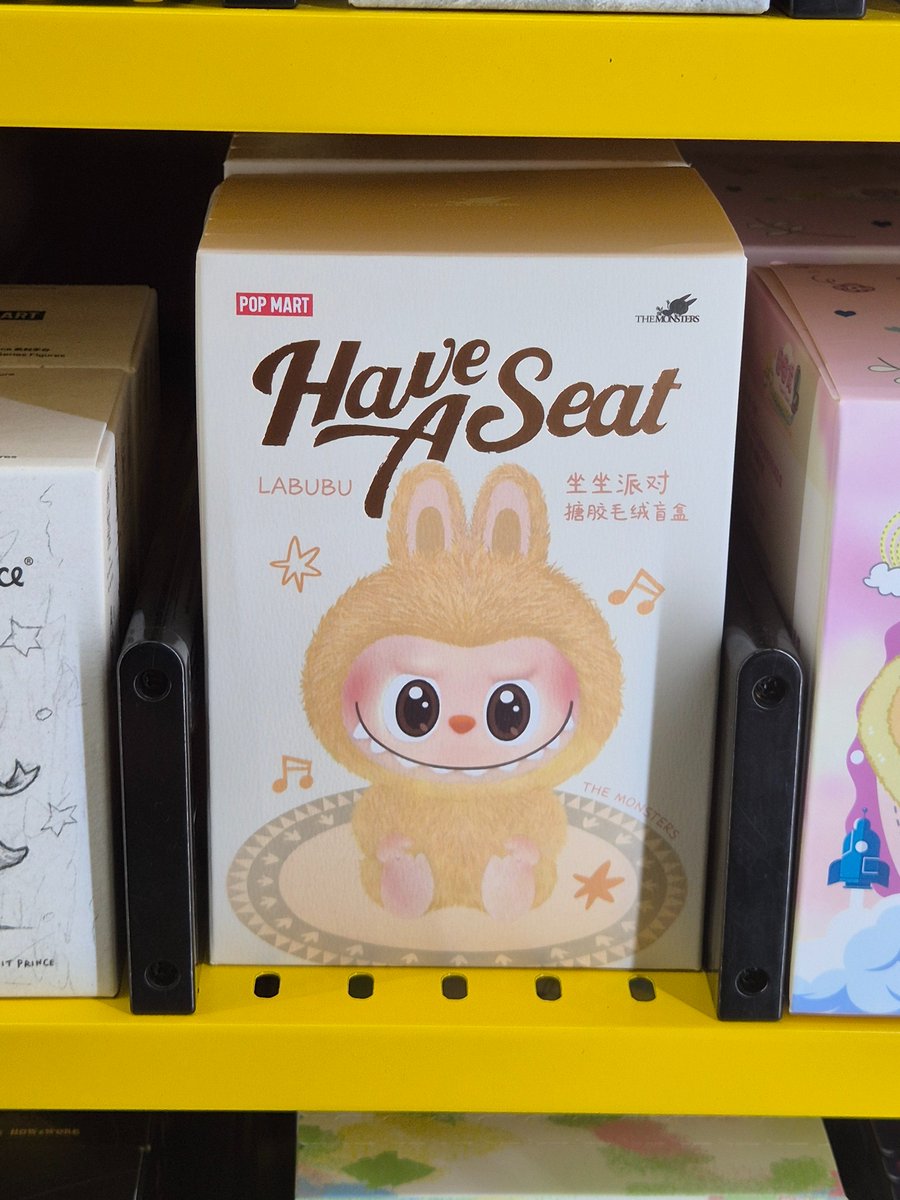 Fan shares vending machine in Thailand with $labubu
#labubu
#labubuOnSol