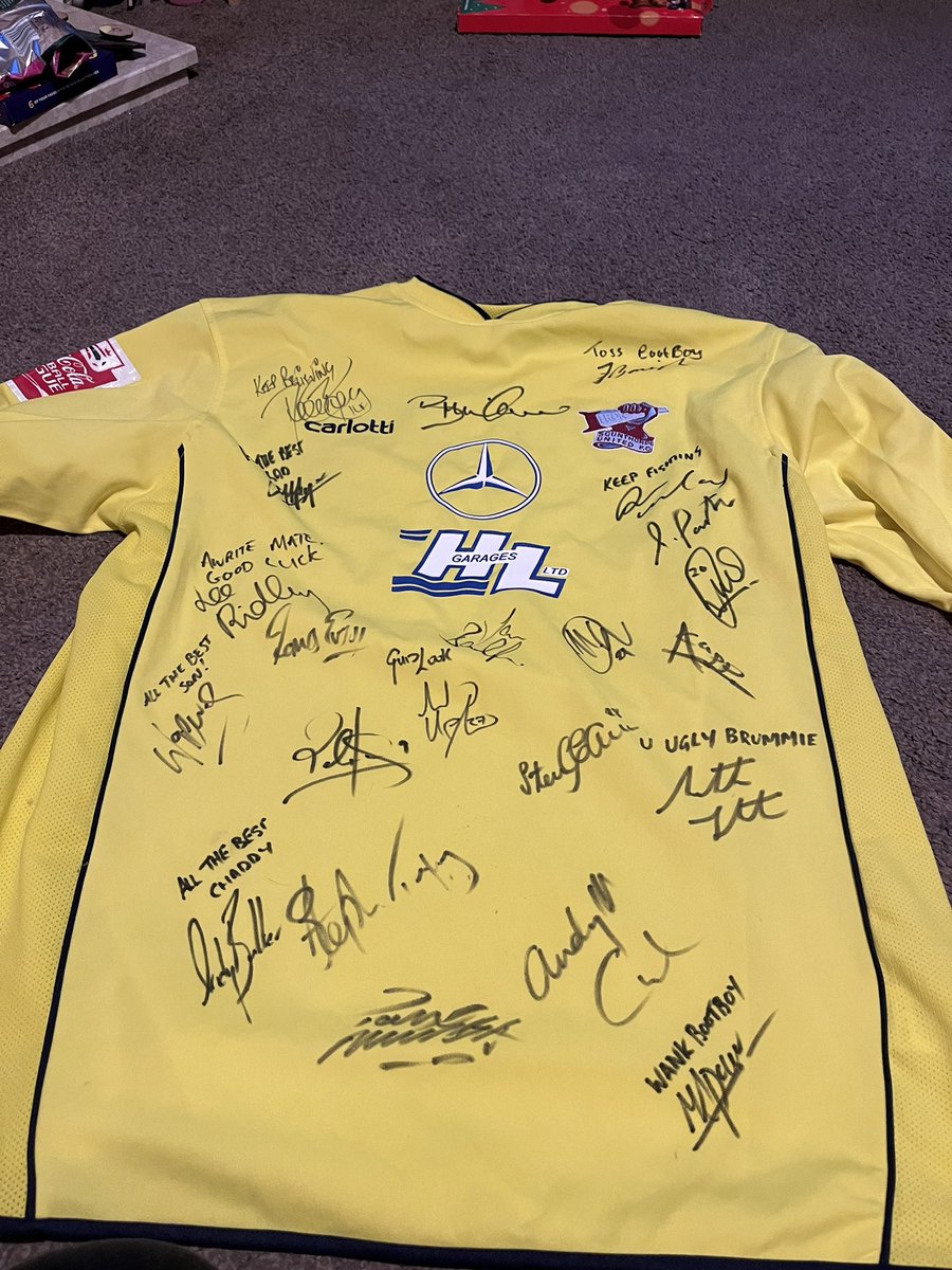 Dave, is that you? tweet media