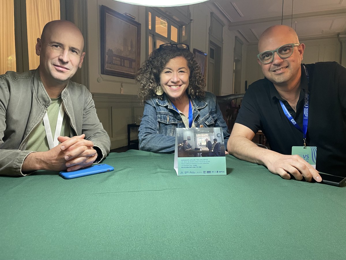 Dos días de intensas e interesantes reuniones en <a href="/VentanaSur/">Ventana Sur</a> !!! Volvemos a Chile con nuevos amigos y futuros partners ;) porque ya se viene #ElExpedienteLetelier un proyecto de <a href="/laventanacine/">La Ventana Cine</a> apoyado por el <a href="/CNTVChile/">CNTVChile</a> con la dirección de Nico Acuña y <a href="/rafaval/">Rafa Valdeavellano</a> 😊