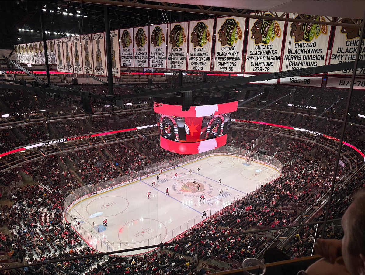 What a fantastic evening at the <a href="/NHLBlackhawks/">Chicago Blackhawks</a> Game! 

While the Blackhawks fell to the Boston Bruins 4-2, our prospects had an amazing time.

The suite experience and food were first-class all the way, thank you for having us!