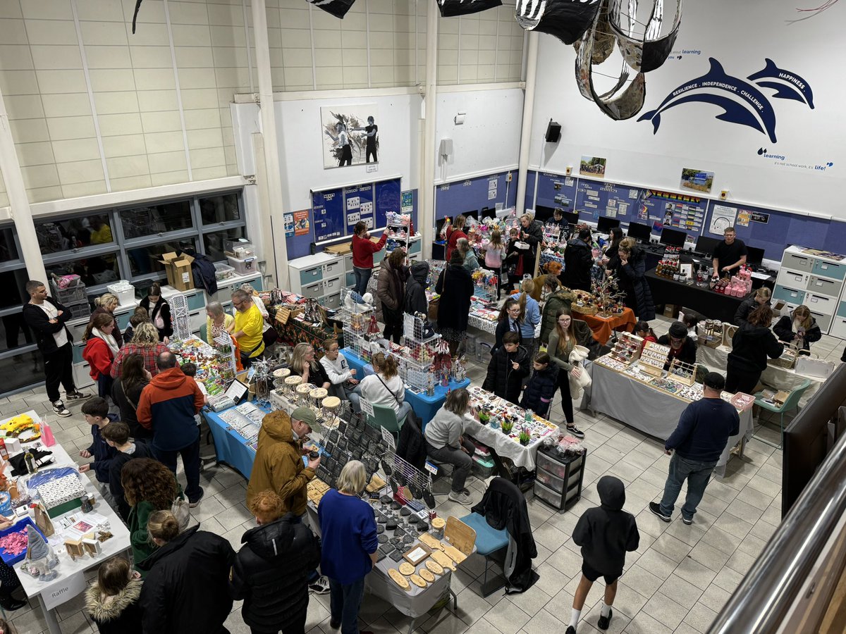 Twynham Learning (@twynhamlearning) on Twitter photo Great to be at <a href="/poole_high/">Poole High School</a> this evening supporting the Christmas Fayre 🎄🎅 Great to see so many students, parents, staff and families #Community Great to be at <a href="/poole_high/">Poole High School</a> this evening supporting the Christmas Fayre 🎄🎅 Great to see so many students, parents, staff and families #Community