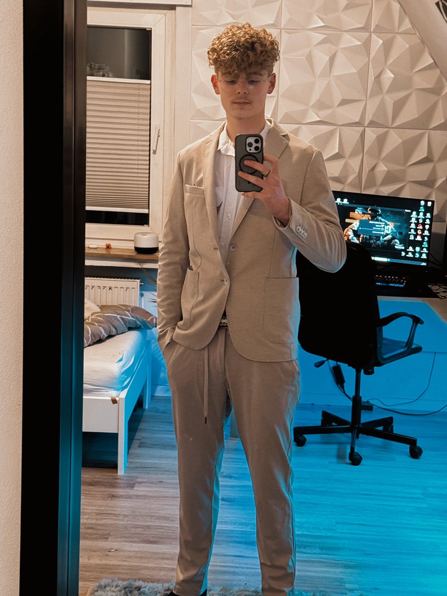 ZeroFox08 tweet media