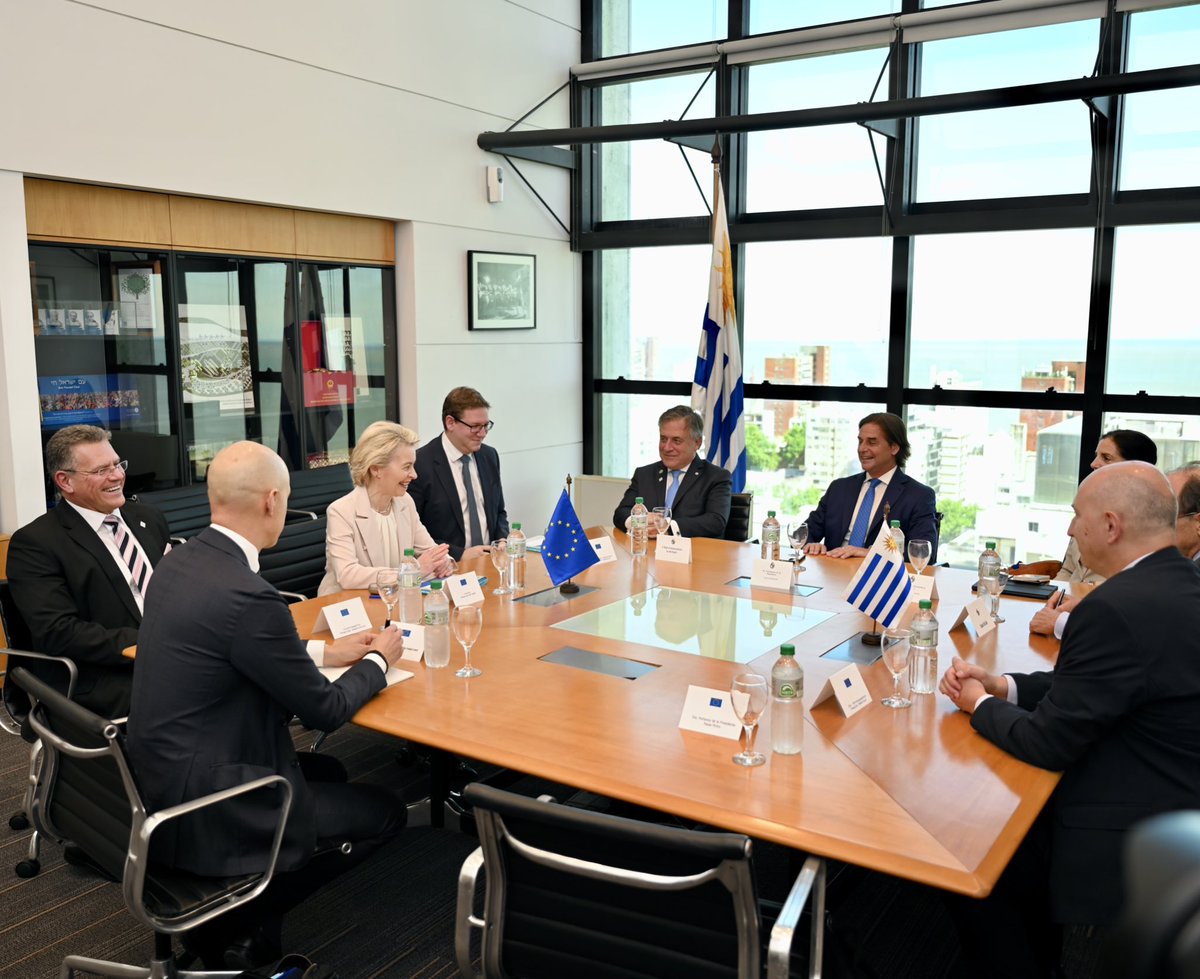 Ursula von der Leyen (@vonderleyen) on Twitter photo Glad to set foot in Montevideo, 30 years after my predecessor Jacques Delors.
Throughout this time, Uruguay has always been a trusted, like-minded friend.
Today it is also a key hub for trade and investment in Mercosur.
Thank you <a href="/LuisLacallePou/">Luis Lacalle Pou</a> for bringing us together. Glad to set foot in Montevideo, 30 years after my predecessor Jacques Delors.
Throughout this time, Uruguay has always been a trusted, like-minded friend.
Today it is also a key hub for trade and investment in Mercosur.
Thank you <a href="/LuisLacallePou/">Luis Lacalle Pou</a> for bringing us together.