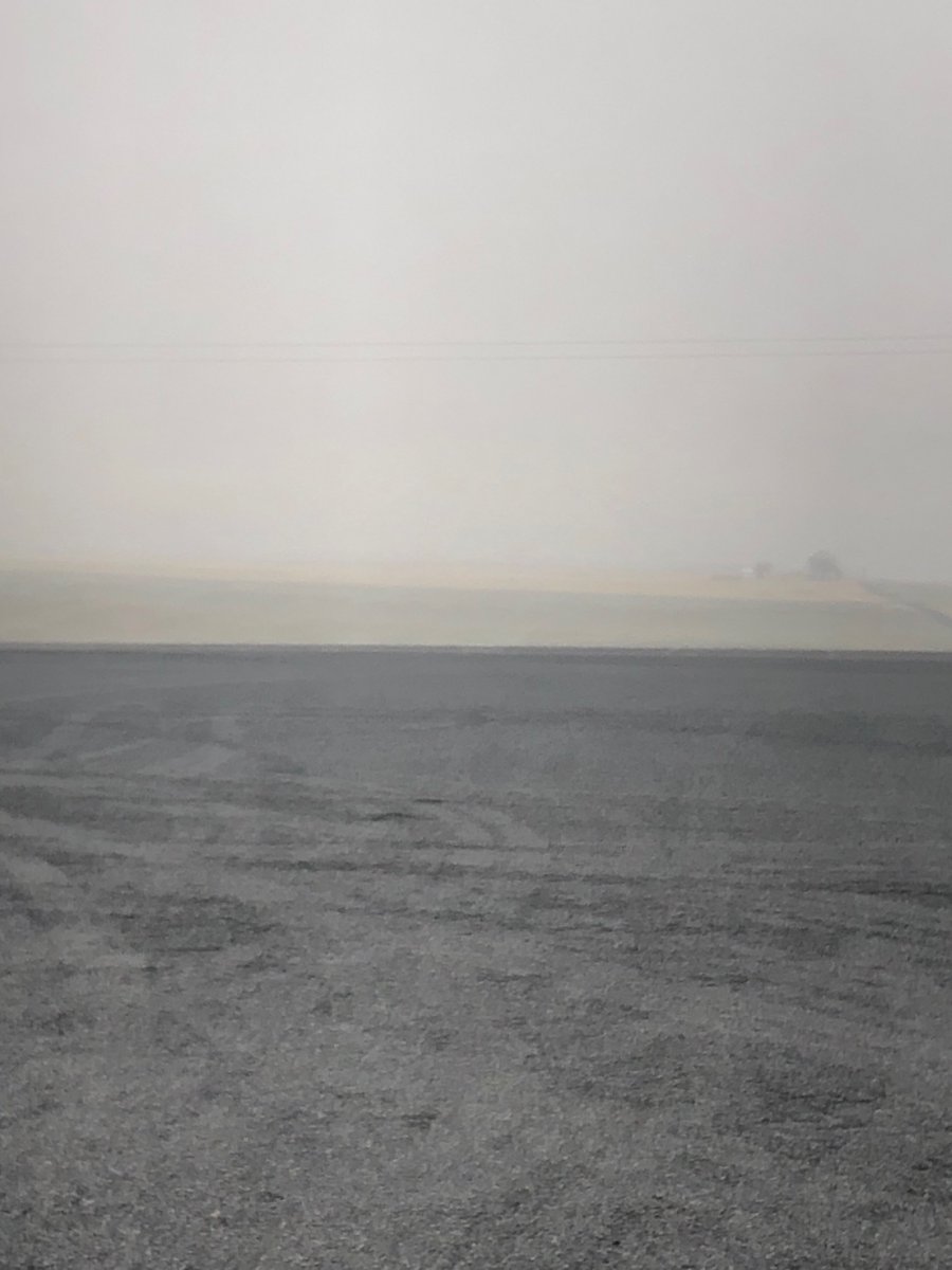 bschorzman's tweet photo. @snodgrss  here are some photos of the low clouds/fog in the Columbia basin.  I’m north east of Moses Lake.  It’s a light mist today and freezing to the roads, making black ice.  Thank you for all the weather updates https://t.co/EELSGRBflp