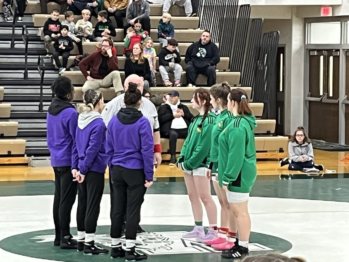 read4fun4ever's tweet photo. Yesterday, I went with a group of administrators to support the Lady Pirate wrestling team as they faced Valpo. #PiratePride https://t.co/1ooBEtjmgg