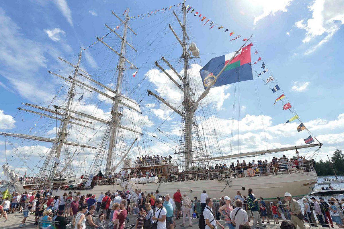 #سلطنةُ_عُمان تنجحُ في إدراج برنامج سفينة التدريب الشراعي /شباب عُمان/ للسلام والحوار الثقافي المستدام بوصفه ملفًّا وطنيًّا في قائمة أفضل ممارسات الصون للتراث الثقافي غير المادي للإنسانيّة بمنظمة الأمم المتحدة للتربية والعلم والثقافة (اليونسكو) خلال الدورة الـ 19 للجنة الحكومية