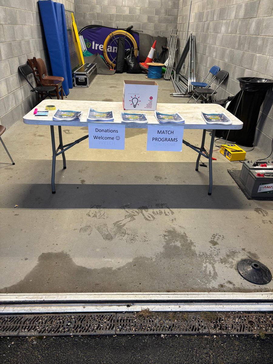 Less than an hour to go til throw in here at Maguires for tonight’s Fitzgibbon 1 Hurling League Final ⏳

We’ll have match programmes available from the Bag Drop beside Maguires Grass. Be sure to pick up a copy!

Stream link ⬇️
youtube.com/live/Fzru4AB6e…

#ULGAA #BelongToThePack 🐺