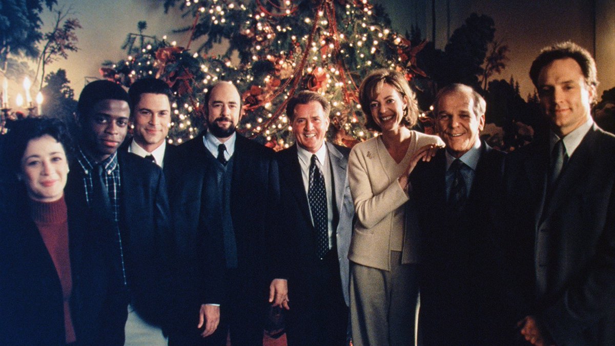 how the West Wing characters would make their gingerbread houses 🎄🍪🎅

— a thread🎄