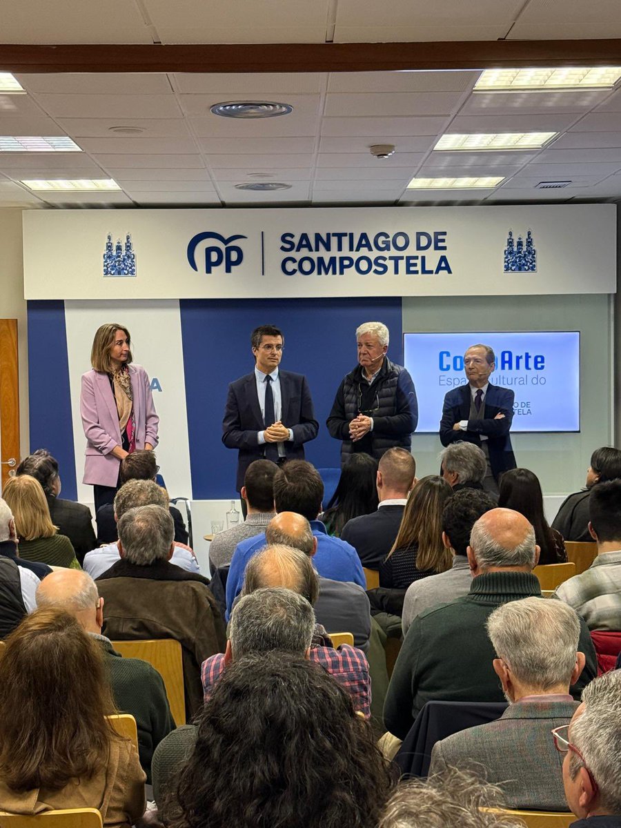 borja_verea's tweet photo. 🔝 A #Constitución é a norma que protexe as nosas #liberdades e que limita o poder dos gobernantes 🗣️
💙#Grazas ás 100 persoas que abarrotaron o Espazo Cultural #CompArte de @PopularesStgo , e a Roberto Blanco Valdés e Raquel Marañón polas súas #intervencións 🙏🏽 https://t.co/kNf3zk6hBD