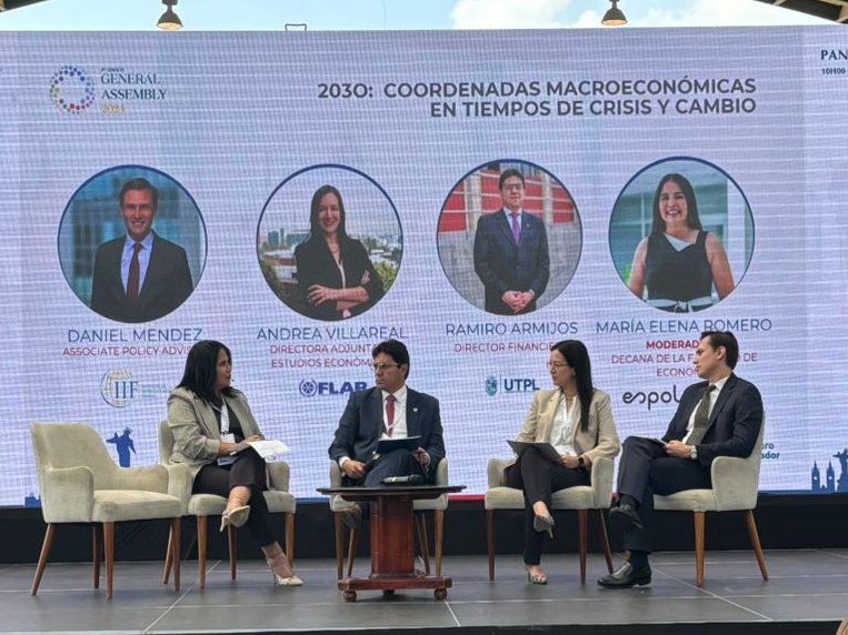 Espol-Facultad de Ciencias Sociales y Humanísticas (@fcshespol) on Twitter photo El pasado 3 de diciembre nuestra Decana, Ma. Elena Romero, fue moderadora del panel Coordenadas macroeconómicas en tiempos de crisis y cambio, en el marco del Clúster General Assembly, organizado por <a href="/Clusterfin_ec/">Clúster Financiero del Ecuador</a>, espacio para impulsar la competitividad del sector financiero. El pasado 3 de diciembre nuestra Decana, Ma. Elena Romero, fue moderadora del panel Coordenadas macroeconómicas en tiempos de crisis y cambio, en el marco del Clúster General Assembly, organizado por <a href="/Clusterfin_ec/">Clúster Financiero del Ecuador</a>, espacio para impulsar la competitividad del sector financiero.
