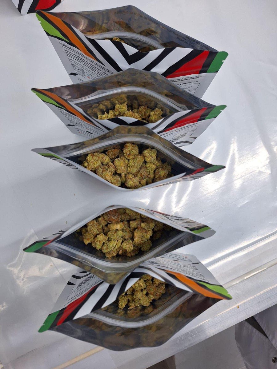 wandaluv's tweet photo. Grown in Ha Shepheseli, Leribe 🇱🇸 destined for the market in Melbourne, Australia 🇦🇺. #MalutiGreenMed #MedicinalCannabis https://t.co/O0eaoJWNfa