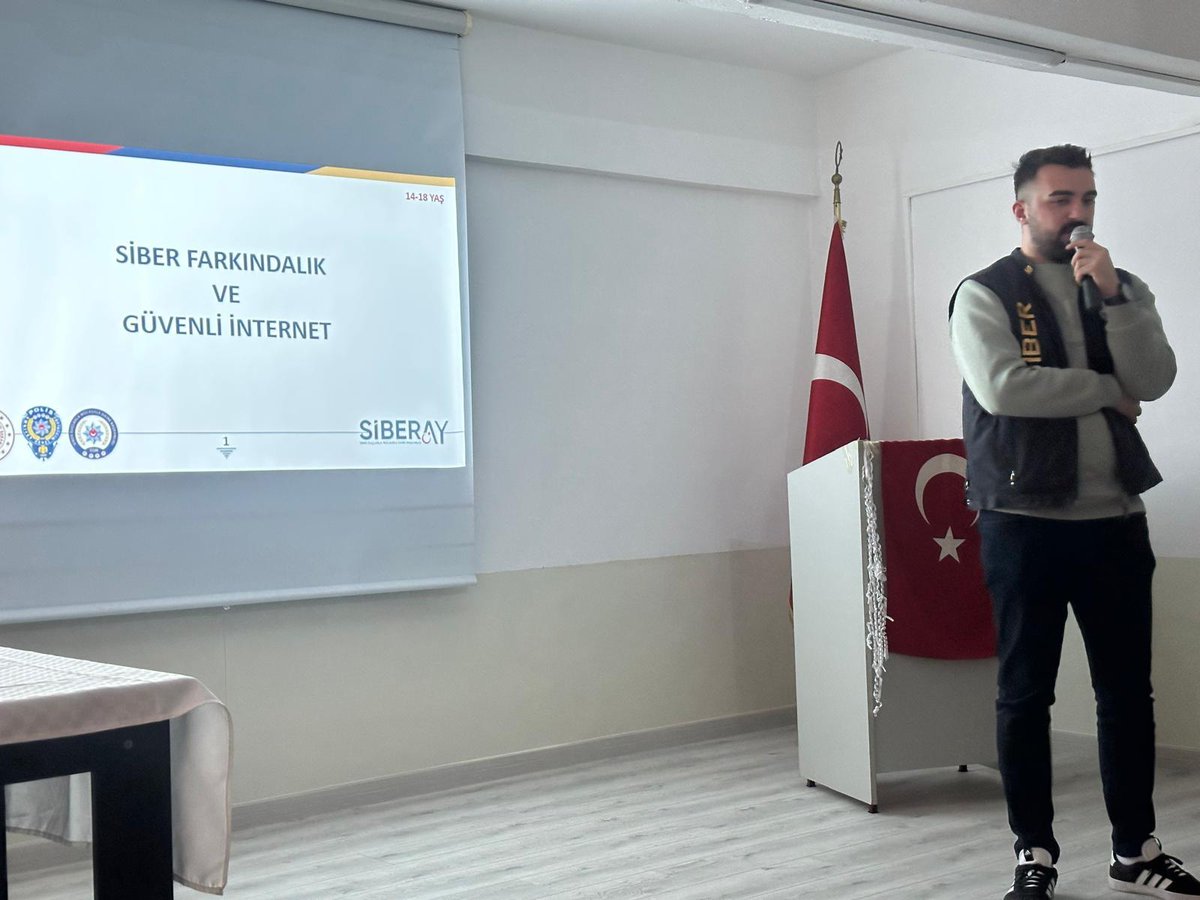 GungorenEgitim's tweet photo. Siber Suçlarla Mücadele Şube Ekibi tarafından öğrencilerimize “Siber Suçlar ve Güvenli İnternet Kullanımı” ile ilgili eğitim programı gerçekleştirdik. 
https://t.co/kMmXxMx0U4
@Yusuf__Tekin @tcmeb @MucahitYentur @istanbulilmem @_ferhat_ozturk @MemGungoren @agerdemm @istesob https://t.co/HchS4k2pOB