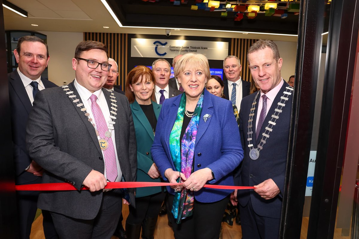 Minister Heather Humphreys officially opened the new Templemore Library and Enterprise Centre this week. The former town hall, which is over 200 years old, is now a modern, bright, public space for the community of Templemore. Thanks to <a href="/Community_Hubs/">Community Libraries (DRCDG)</a> <a href="/TipperaryCoCo/">Tipperary County Council</a>