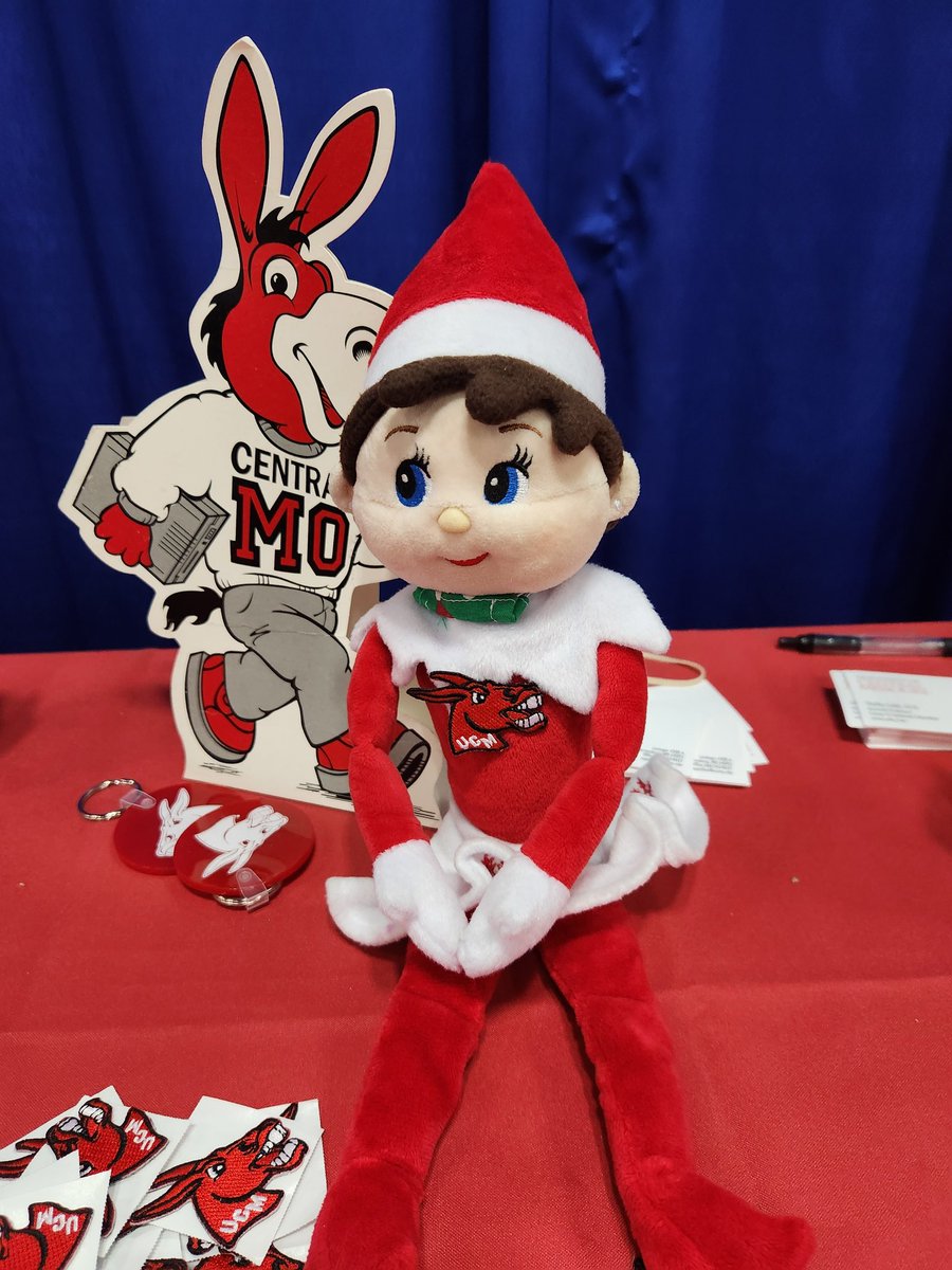 ucmctegrad's tweet photo. Looked who stopped by the @ucmctegrad exhibit at #VisionCTE24 @ucmcoe https://t.co/o093aYqOaE