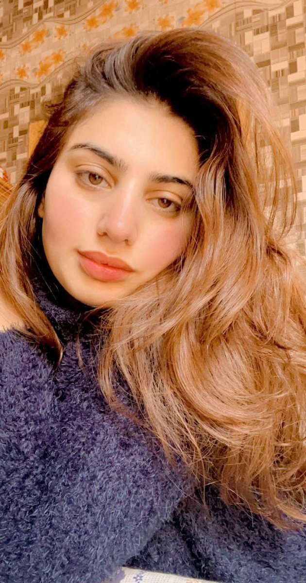 Bepeer999's tweet photo. ایکٹریس ٹک ٹاکر عروسہ خان کا ٹوٹا بھی 
میراتھن ریس کی دوڑ میں شامل 
یہ ھو کیا گیا ھے پاکستان میں 😞 https://t.co/36KMKL3JBl