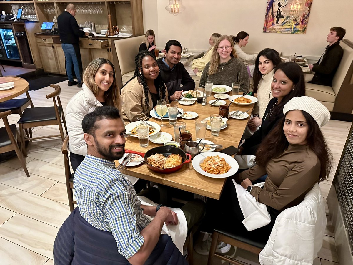 DasLabSMU's tweet image. So excited to share my first grad student, Nethmini @Mini_Chemist93 successfully defended her PhD thesis yesterday.. congrats Dr. Ariyarathna!.. Also many thanks to Prof. Lee Slaughter @SlaughterLab for serving as her external chair…