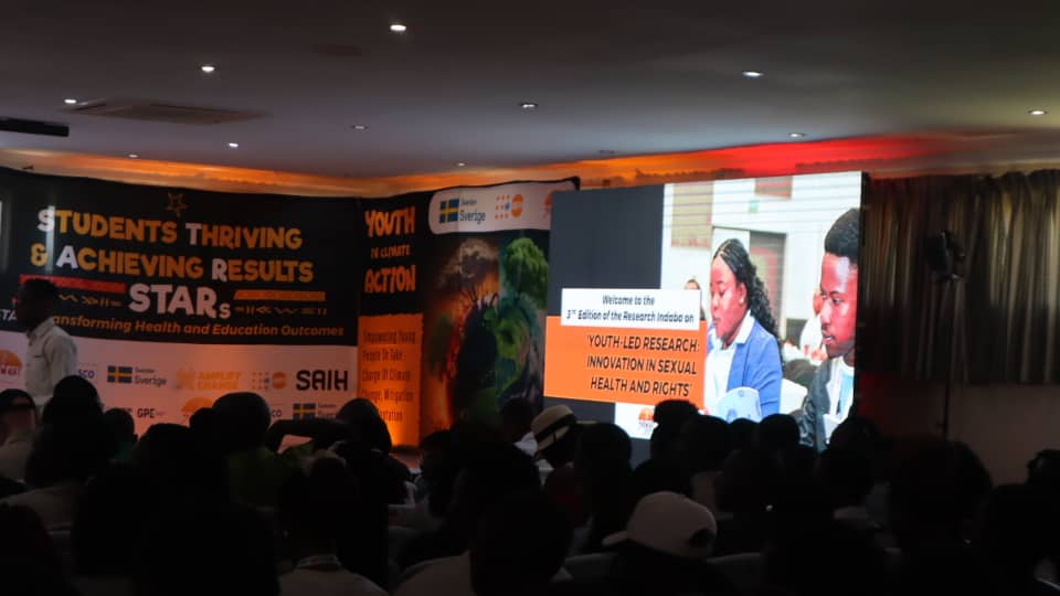 GenderZimbabwe's tweet photo. #ZGC Commission participated in both the @SAYWHATOrg 16 Days of Activism events which included the 3rd Edition of the Research Indaba on Youth-Led Research: Innovation on Sexual Health and Rights, and the #Orathon at ZESA Training Centre. #16DaysGBV #EndGBV #womenzw #genderzw https://t.co/7t6i3parTr