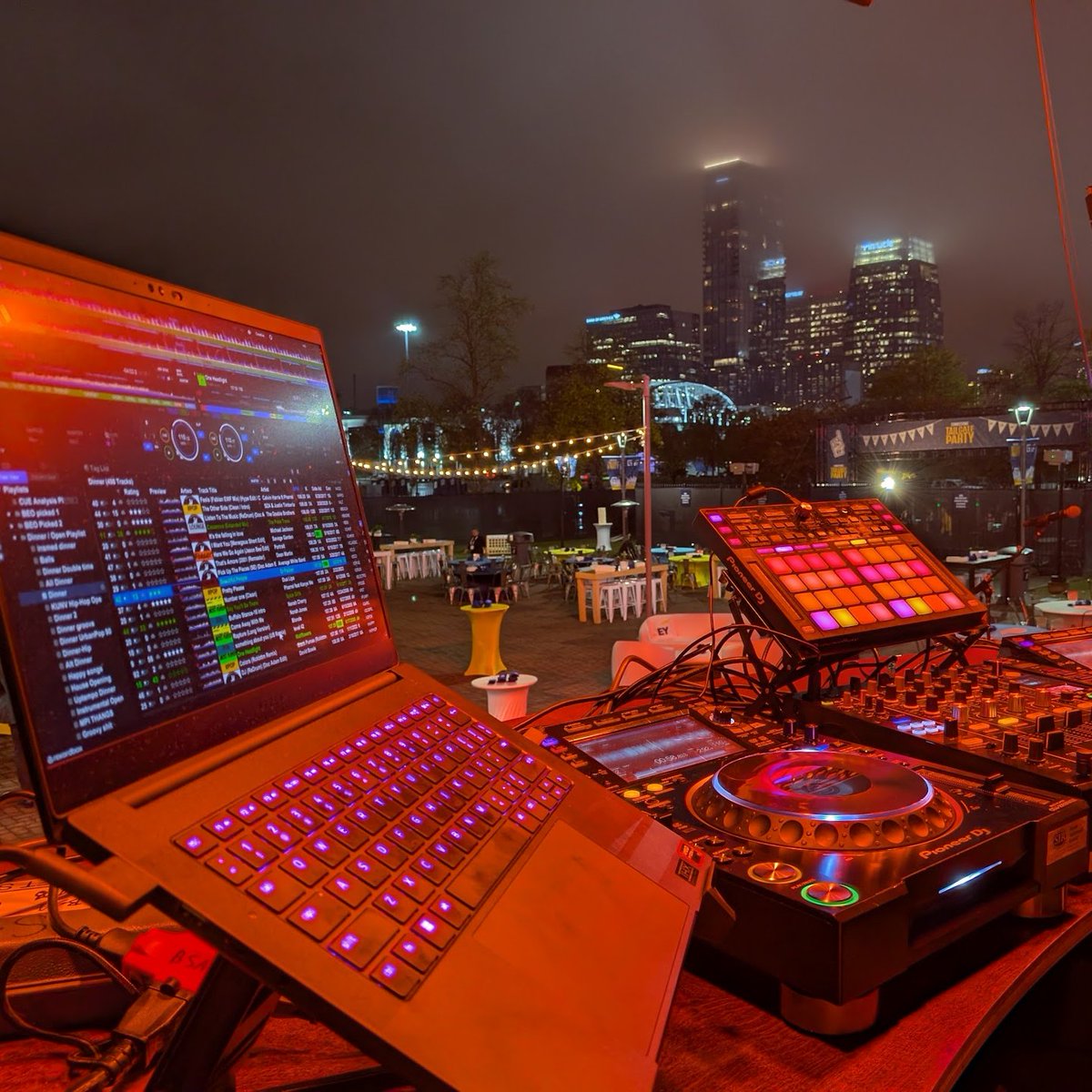 Warren Peace tweet media