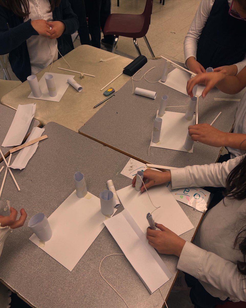 Ms. Halliday 🍎 tweet media