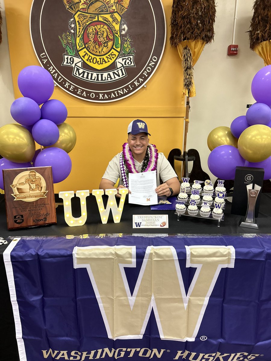 All Glory To God! Truly a dream come true. Blessed to be officially signed with The University Of Washington!
