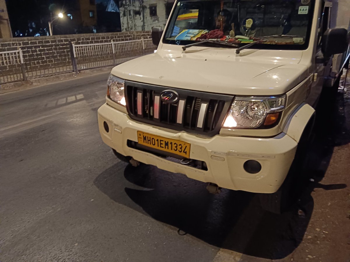 sandesh701's tweet photo. @BJP4Maharashtra
@BJP4Mumbai
 किती हे गतिमान सरकार
शपथविधी सोहळा झाल्यावर लागताहेत फलक गुरुवारी रात्री १२ वाजता एल्फिस्टन ब्रिजवर जोरात काम सुरू https://t.co/neDfnl6Gig