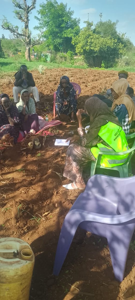 Secureandi123's tweet photo. We had a session today where we addressed matters on HIV and AIDS, more on its spread, prevention, methods of prevention and myths relating to it was also discussed to locals at Godana Kote Village, Dirib Gombo Location in Marsabit County.

@hmhafrica https://t.co/vtH1rXdLYg