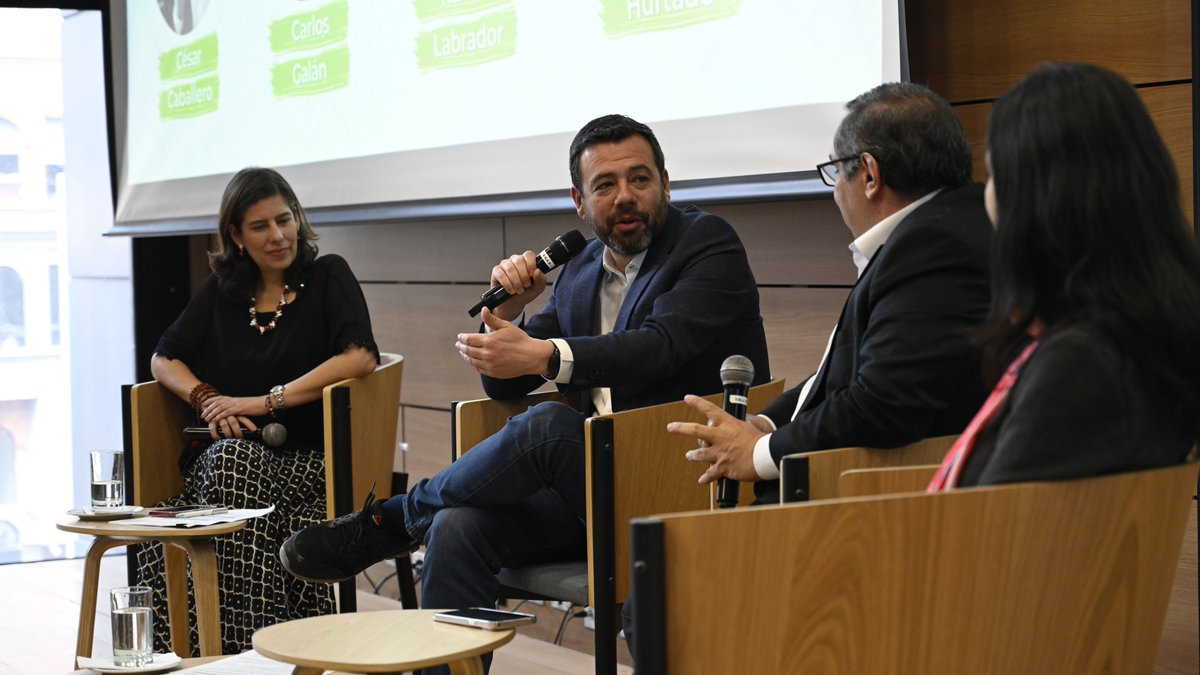 #SeguridadBogotá|🧵 ¿Cómo perciben los bogotanos la seguridad en la ciudad? 

Acompañamos la socialización de los resultados de la Encuesta de Percepción Ciudadana 2024 realizada por <a href="/bogotacomovamos/">Bogotá Cómo Vamos</a>, que revela que en el último año se incrementó el optimismo, el orgullo y la