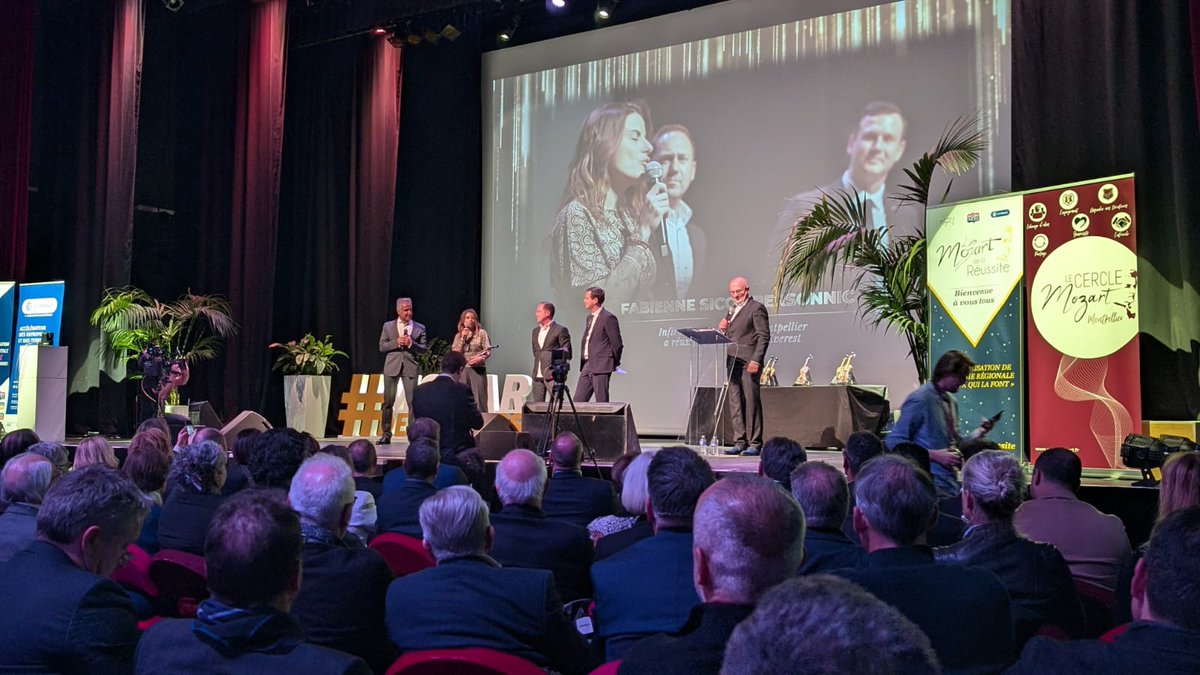 ecom_news's tweet photo. La lauréate du prix sport est remis à Fabienne Sicot-Personnic, infirmière au @CHU_Montpellier, qui a réalisé l’ascension de l’#Everest !
 #Mozartdelareussite #Sport @cercle_mozart https://t.co/6tNXHwqbmX