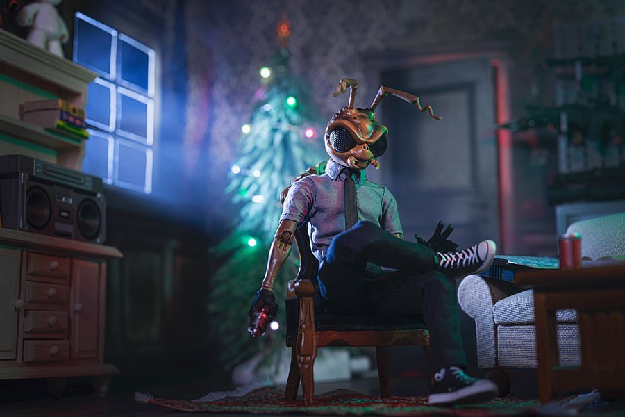 mezcotoyz's tweet photo. The only thing brighter than the tree? Gomezโs idea to โborrowโ Santaโs sleigh. ๐จ๐ Where will we #FindGomez next?
๐ธ: swittpics (IG) https://t.co/NzAJeKx8Cl