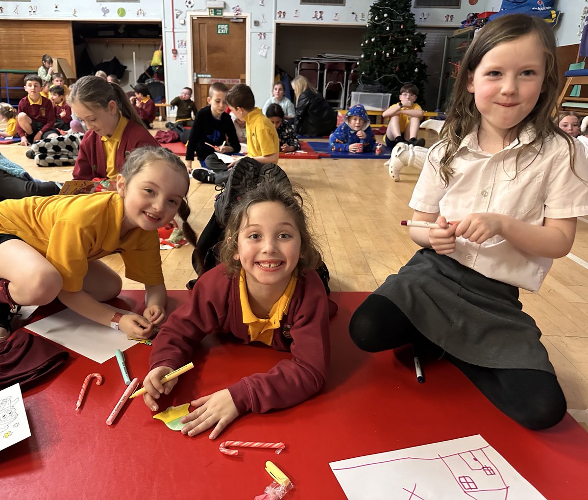 WhitehirstPs's tweet photo. A massive well done to Montgreenan House who enjoyed a celebratory afternoon 🌟 #proud #mostpoints #community https://t.co/9lNu5liv11