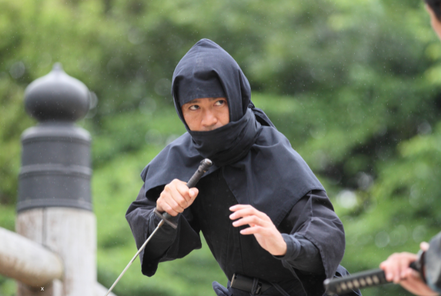 BesserwisserK's tweet photo. 5. Dezember 2024 - Ninja-Tag
Am 5. Dezember wird weltweit der Ninja-Tag gefeiert, der die geheimnisvolle und faszinierende Welt der Ninja in den Mittelpunkt stellt.
#Aktionstag #Japan #Kampfkunst #Kultur #NinjaTag
https://t.co/TmCc2BobTW https://t.co/93xqDZDBVu
