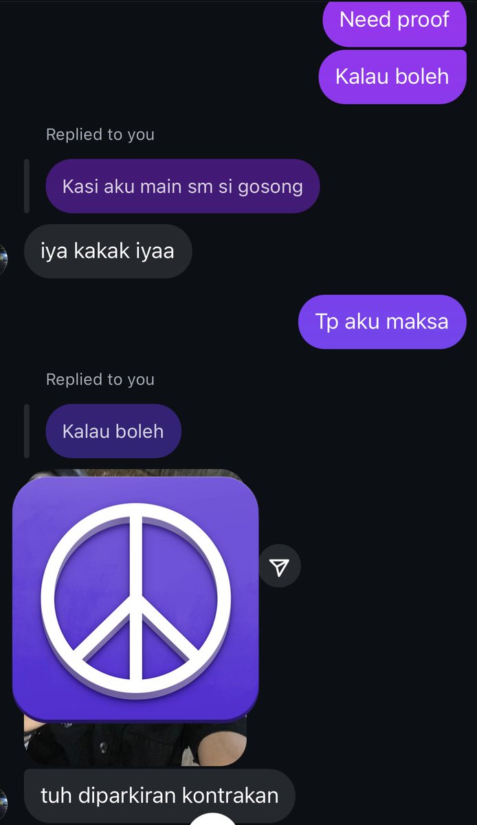 horrizn's tweet photo. @rosenoirre After break up. Kita selucu ini anjay 🥺

Sialan brondong 

Pict ke 3 ak gmw dipulangin maunya nginep WKWKW (binal) https://t.co/EIizsB4Whs