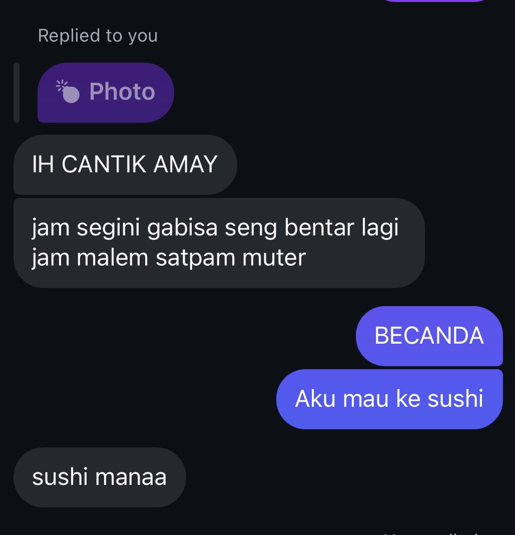 horrizn's tweet photo. @rosenoirre After break up. Kita selucu ini anjay 🥺

Sialan brondong 

Pict ke 3 ak gmw dipulangin maunya nginep WKWKW (binal) https://t.co/EIizsB4Whs