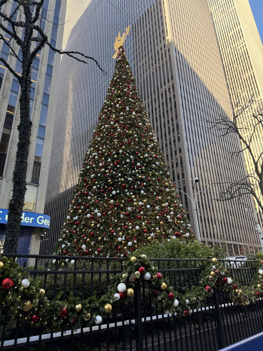 IngrahamAngle's tweet image. Christmas at Fox!