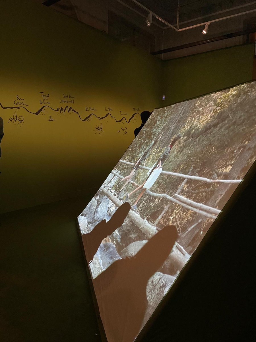 Acció Escolta de Catalunya ⚜ (@accioescolta) on Twitter photo Ahir vam assistir a la inauguració de "Cul a terra. Caus i Esplais, escoles de ciutadania" al <a href="/palaurobert/">Palau Robert</a>, una exposició que posa en valor la nostra tasca i en la qual hem tingut el plaer de col·laborar! 🏕️
Podeu visitar-la fins el 30 de març📆 Ahir vam assistir a la inauguració de "Cul a terra. Caus i Esplais, escoles de ciutadania" al <a href="/palaurobert/">Palau Robert</a>, una exposició que posa en valor la nostra tasca i en la qual hem tingut el plaer de col·laborar! 🏕️
Podeu visitar-la fins el 30 de març📆